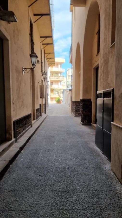 Le Dimore Del Corso II Ad Acireale Fra Catania, Taormina, Il Mare E L'Etna Exteriör bild